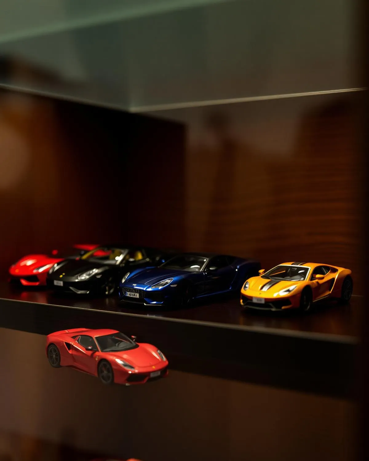 Collector shelf
